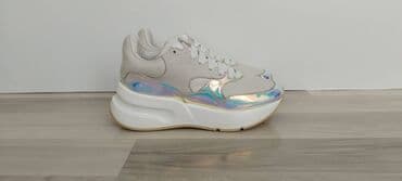 Γυναικεία είδη Υπόδησης: Alexander McQueen sneakers Δέρμα σε κρεμ, ολόγραφο. Μέγεθος πάτος — 1