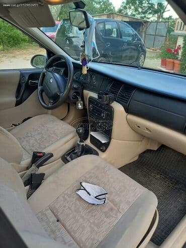 Opel: Opel Vectra: 1.6 l. | 2002 έ. 200000 km. Sedan — 4