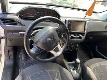 Transport: Peugeot 208: 1.3 l | 2013 year 100000 km Coupe/Sports — 9