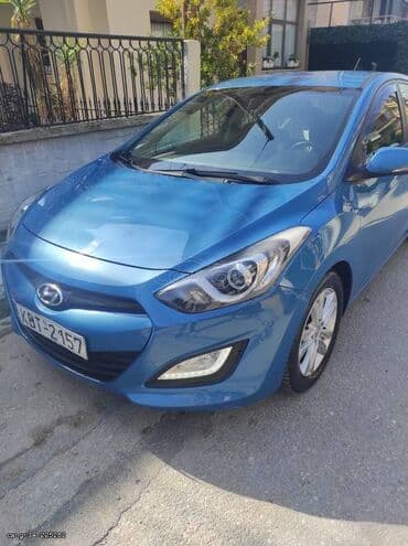 Transport: Hyundai i30: 1.4 l | 2012 year Hatchback — 3