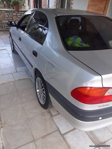 Transport: Toyota Avensis: 1.6 l | 2000 year Limousine — 3