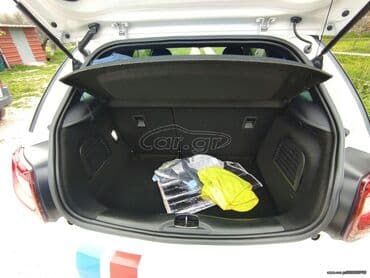 Used Cars: Citroen DS3: 1.6 l | 2010 year 106500 km Hatchback — 8