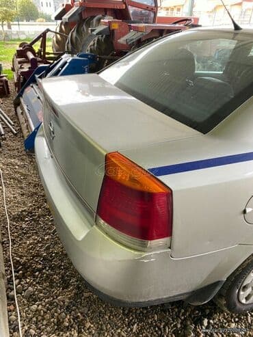 Opel: Opel Vectra: 2.2 l. | 2003 έ. 560000 km. Sedan — 4