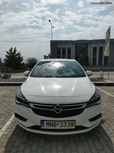 Opel Astra: 1.6 l | 2015 year 125000 km Hatchback — 1
