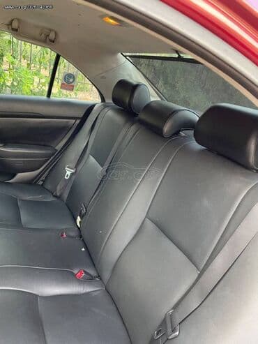 Toyota Avensis: 2 l. | 2004 έ. Λιμουζίνα — 8