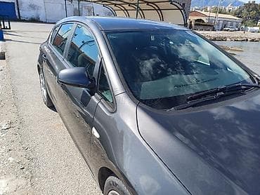 Audi: ΛΑΜΠΗΣ — 2