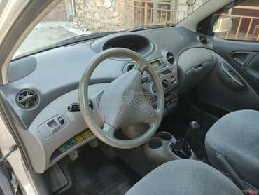 Sale cars: Toyota Yaris: 1 l | 2002 year Hatchback — 7