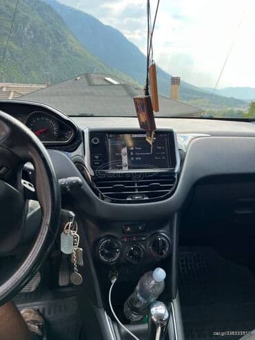 Transport: Peugeot 208: 1.4 l | 2013 year 225000 km Hatchback — 7