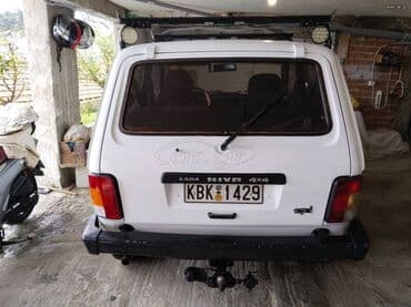 VAZ (LADA) 4x4 Niva: 1.7 l | 2000 year 422000 km SUV/4x4 at lalafo.gr VAZ (LADA) 4x4 Niva: 1.7 l | 2000 year 422000 km SUV/4x4