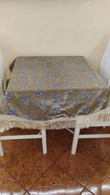 Τραπεζομάντιλο για στρογγυλό τραπέζι. Πολύ όμορφο βελούδο, ευχάριστο at lalafo.gr Τραπεζομάντιλο για στρογγυλό τραπέζι. Πολύ όμορφο βελούδο, ευχάριστο