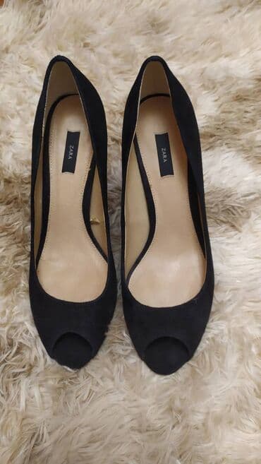 Παπούτσια.
Πολύ άνετα, μέγεθος 39 at lalafo.gr Παπούτσια.
Πολύ άνετα, μέγεθος 39